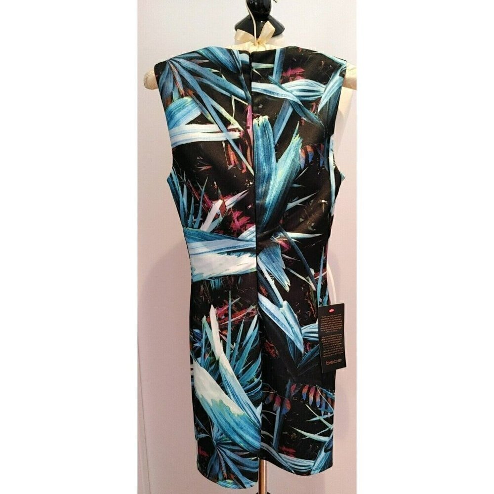 NWT BEBE V-Neck Scuba Dress Blue Multi Color Printed Abstract Size XS - Picture 2 of 7